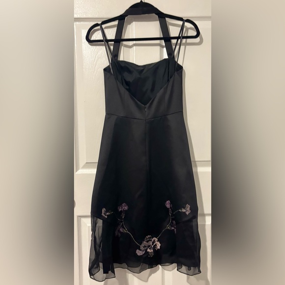 NWT Laundry By Shelli Segal Black Halter Dress with Purple Floral Embroidery - Picture 2 of 6
